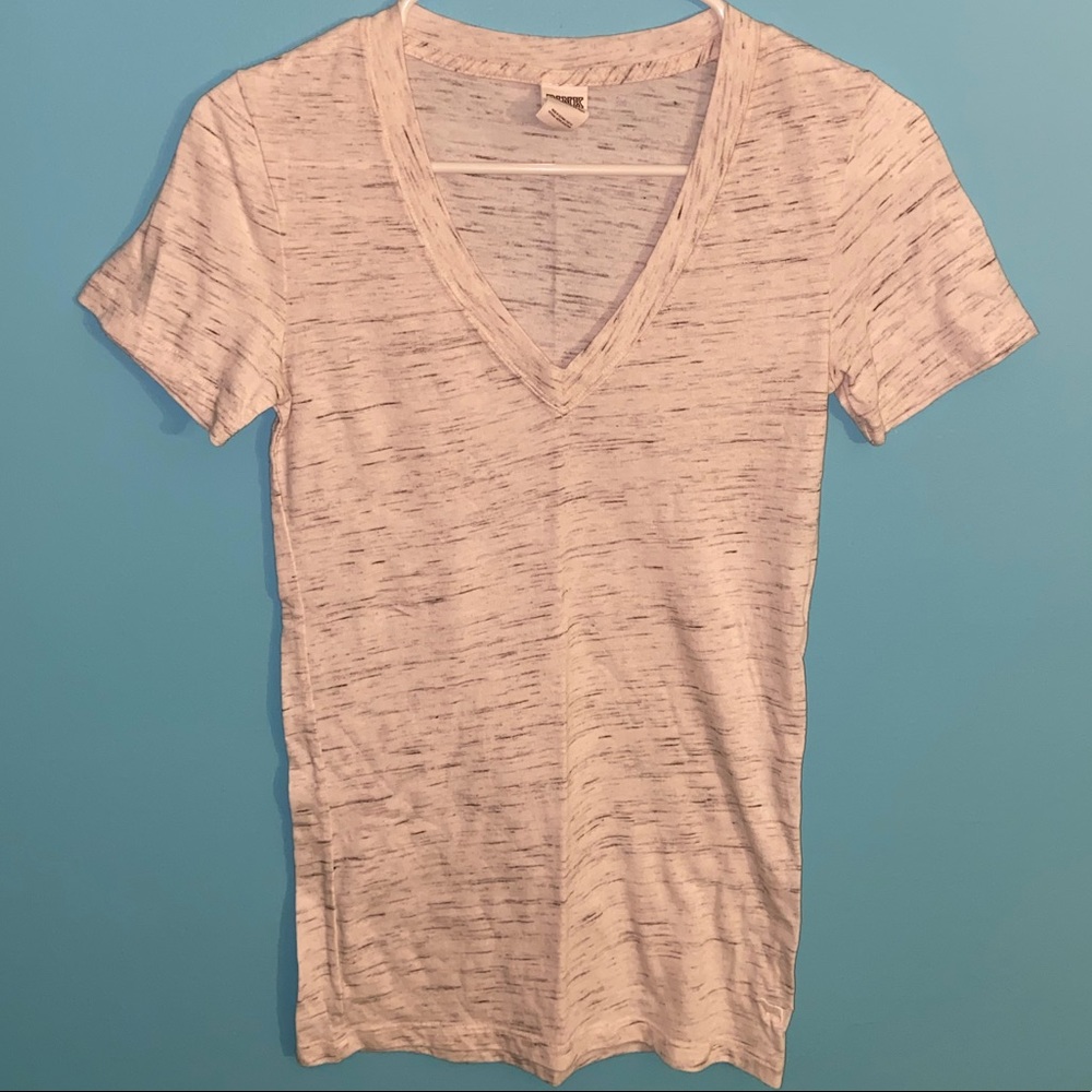 Victoria’s Secret Pink V neck unworn